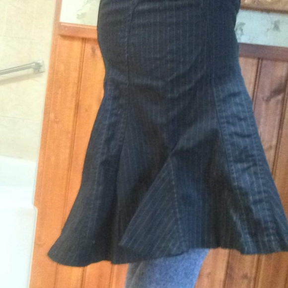 Pinstripes Skirt - Picture 2 of 5